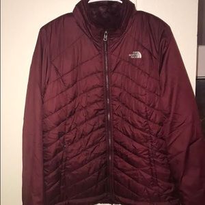 Burgundy north face coat no tag but never worn
